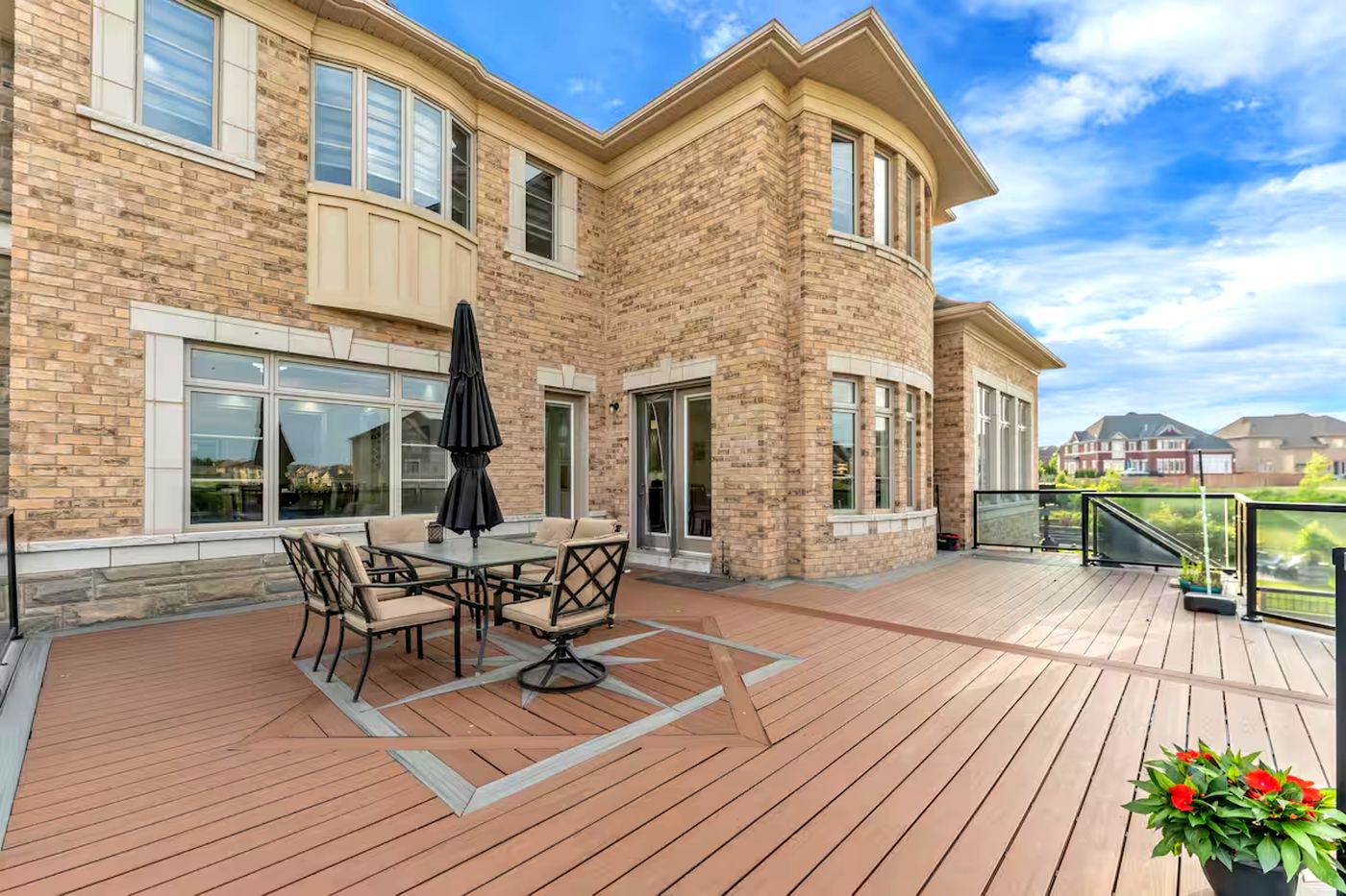 Premium Deck & Outdoor Dining